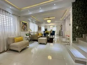 Casa en la Autopista de San Isidro - Hainamosa