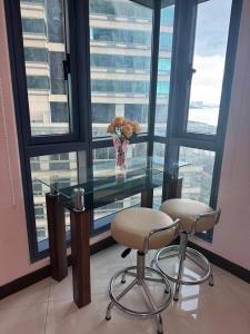 Grand Riviera Suites 1201 Near US Embassy and St Lukes Medical Center Extension Clinic SLEC by Prime Stay