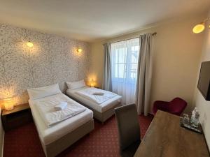 Deluxe Twin Room room in Hotel Brixen