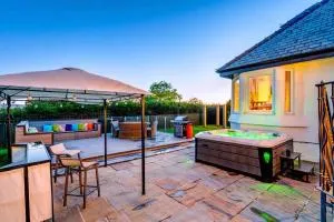 Woodland Retreat - Hen Parties - 7 bed Hot Tub - Sabden