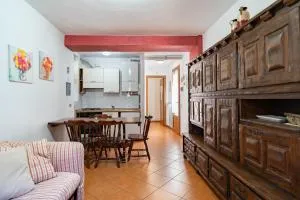 The Court of the moon - Introbio