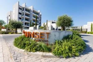 Sunset Gardens - Holiday Apartments - by TLV Living - Trakhoni