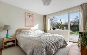 5 Bedroom Beautiful Home In Gilleleje