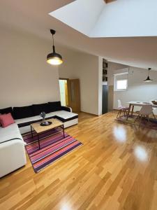 Aerodrom Appartment ''Ana'' - 3hvězdičkové hotely ve městě Tivat