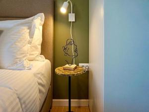 2 Guests Mountain View Parking Near Attractions