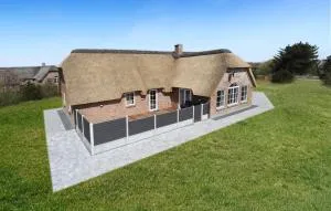 Stunning Home In Ulfborg With Sauna - Halkær