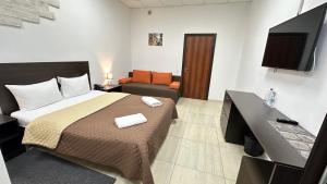 EVEREST Готель