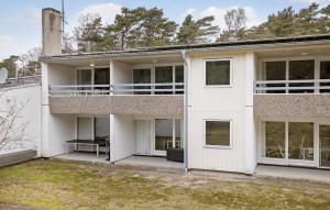 Cozy Apartment In Nexø With Wifi