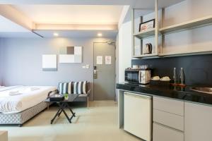 24 degree hotel & hostels