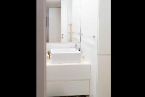 Great Flat & View in Historic Porto by LovelyStay