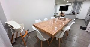Appartements Maison Fair play, jardin, parking, billard : photos des chambres