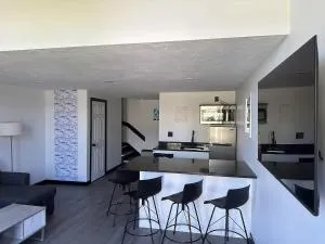 Harborside Suites - دينيس