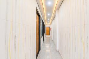 Hotel O by OYO S.S tower