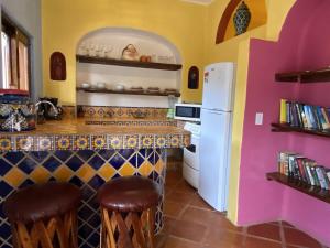 Luna - Casa MoJos delightful 1BR, kitchen, pool
