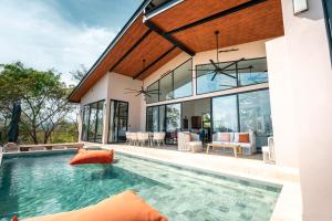 Alaya Yoga & Surf & Retreat