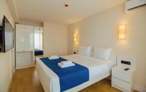Apartment sea side in city center