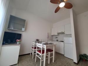 One-Bedroom Apartment with Sea View room in Residence Zenith