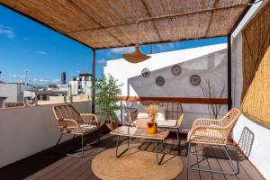 Paradise, by the Cathedral & Alcazar