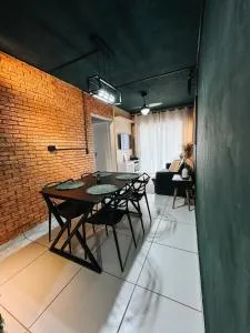 Novo Apto em Condomínio Fechado c/Ar e Elevador - Andradina