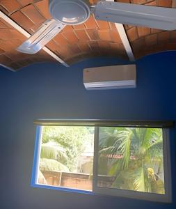 C11 · Casa 2 niveles, alberca y vista al manglar