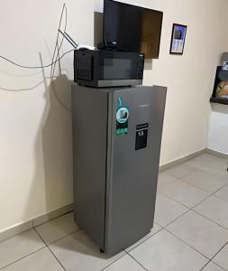 C12 · Casa 2 niveles, alberca y vista al manglar