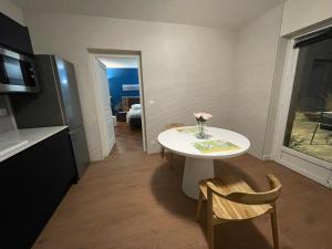 Appartements Romantic apartment with heated pool and large park : photos des chambres