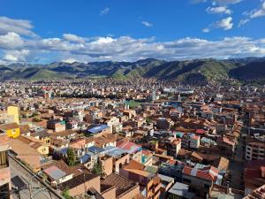 Departamentos con increíbles vistas panorámicas cerca al centro