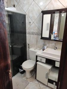 Apartamento de frente com sacada