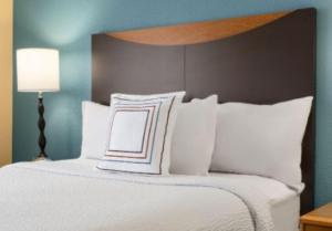 Queen Room with Two Queen Beds room in Fairfield Inn & Suites Springfield