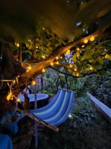 Lemon Garden Apartment-Hot Tub Jacuzzi - Linzarates