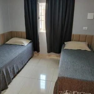 Quarto Solteiro com TV - 阿图尔诺盖拉