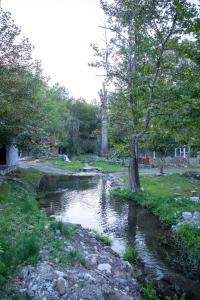 Hermosa cabaña en la montaña