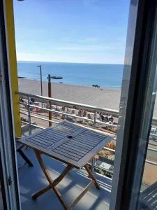 Face à la mer by Corinne - 梅尔·莱斯·拜恩斯 Face à la mer by Corinne - 梅尔·莱斯·拜恩斯