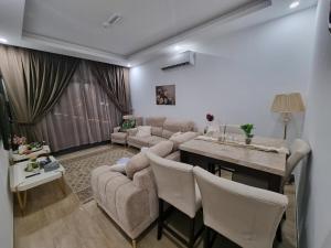 Flat opposite Muscat mall