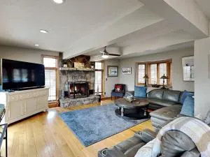 Picture Perfect - Thayerville