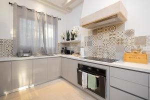 Pueblo Vinícola Parvada by Lumina