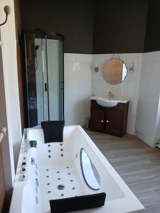 Maisons de vacances Gite Chateau baie de somme 10 a 12 personnes : photos des chambres