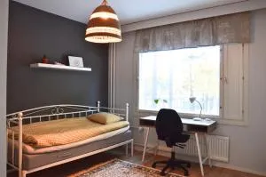 A quiet cozy bedroom - near forests and big malls - Vahto