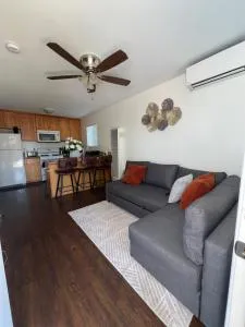 Mini-Home in Whittier - ارتيزيا