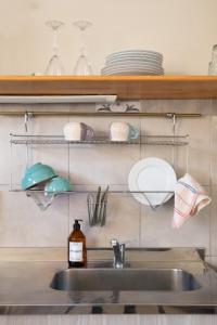 Casita del centro Esquel luz natural, wifi alto, ideal parejas, check in autónomo