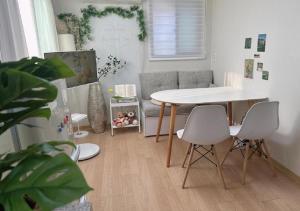 Be Merry Stay in Seoul