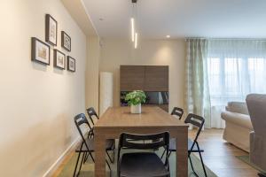 AH Full&Roomy Auditorio de Oviedo VUT6502AS