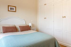 AH Full&Roomy Auditorio de Oviedo VUT6502AS