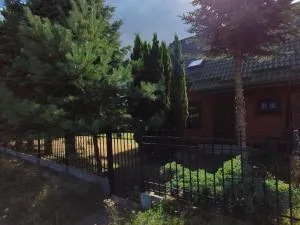 DOMEK na SKARPIE, JEZIORO i MORZE - Osieki