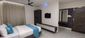 Balaji residency velankanni