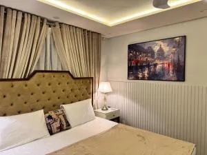 2 Bed Apartment near Gulberg by Lux Haven Stays - Kot Begam