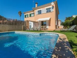 Holiday home, 400m from the sea - Badia Gran