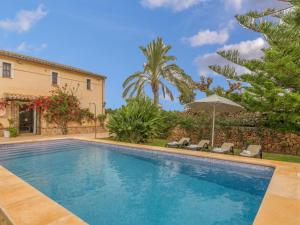 Antonio in Mallorca with Bay Views