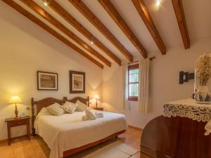 Antonio in Mallorca with Bay Views