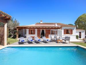 Stylish Two-Bedroom Anere Villa